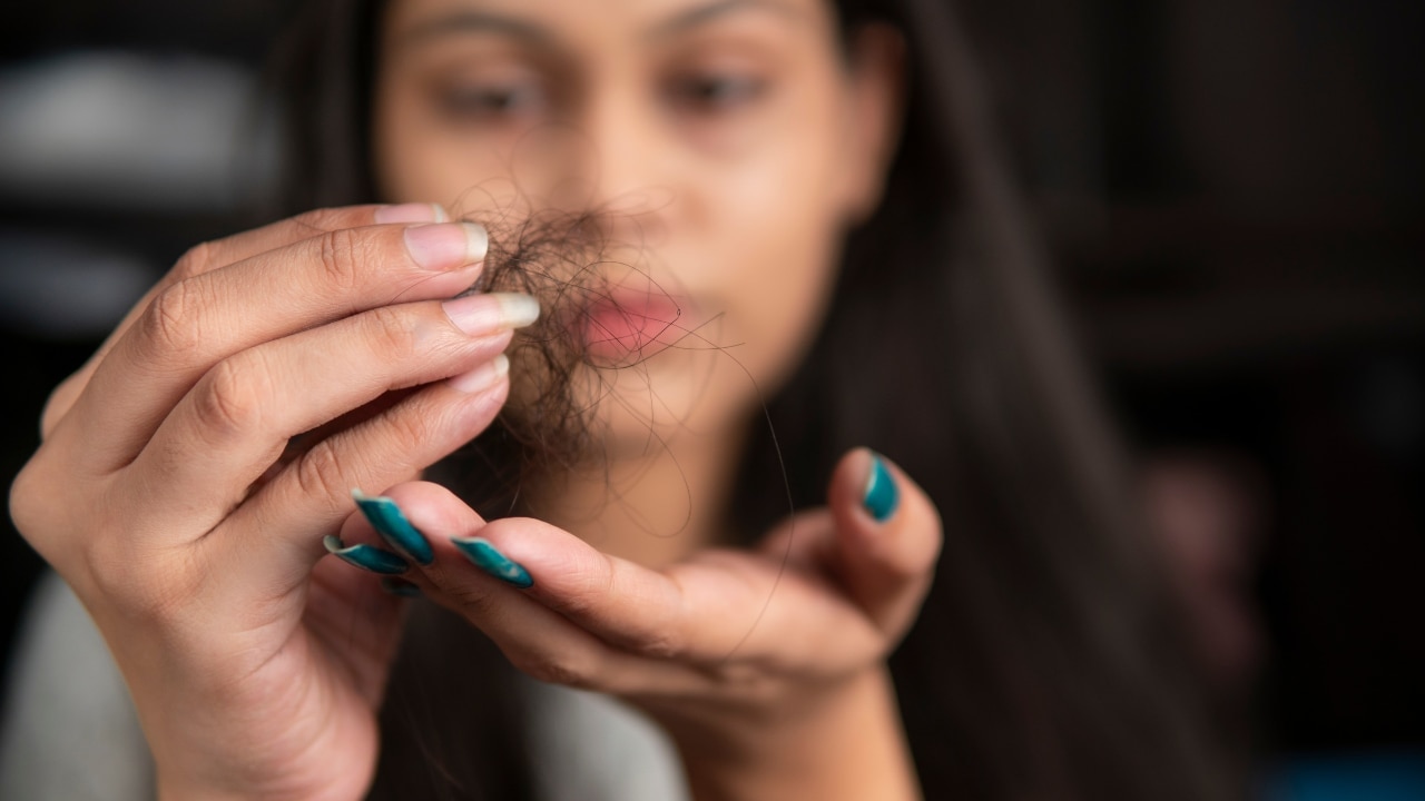 Restricts hair fall