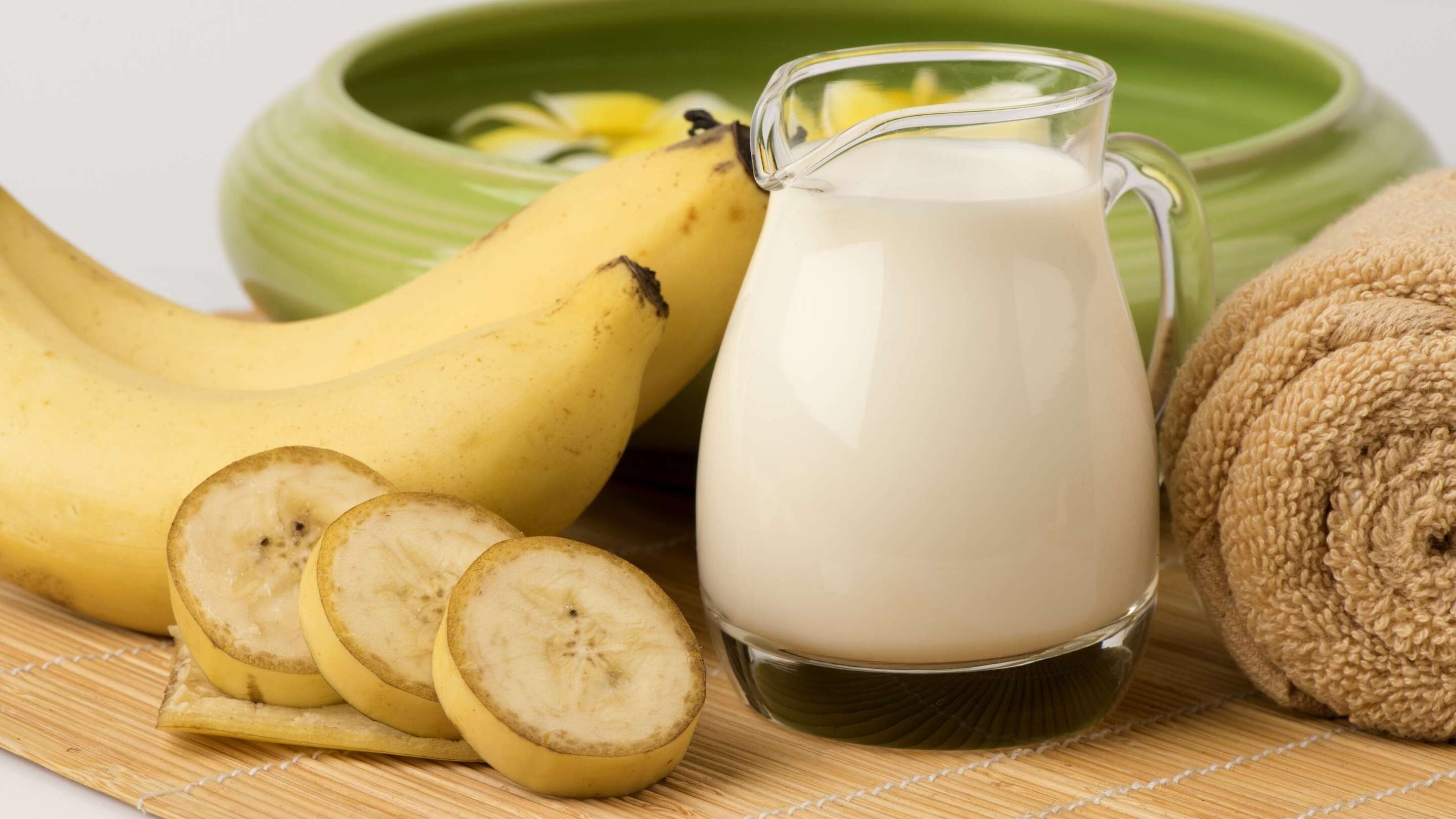 For dry and lacklustre: Banana + Milk + Vitamin E