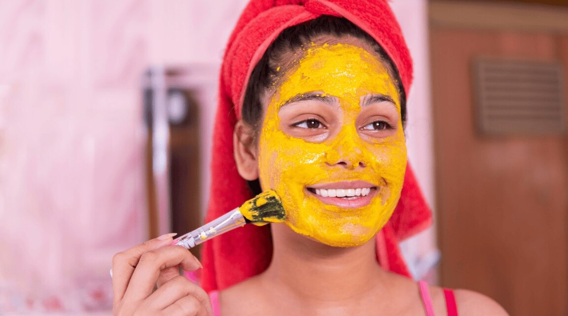 Get Glowing Skin With These Turmeric Face Pack Recipes