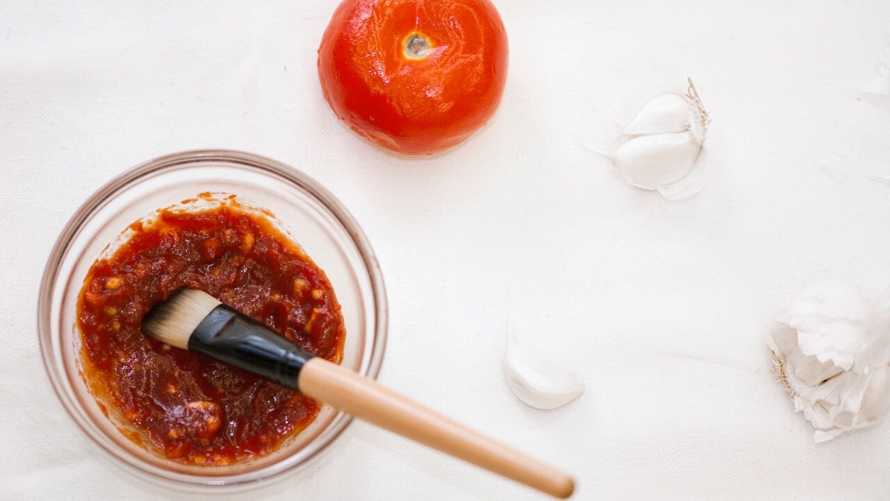 Tomato face mask