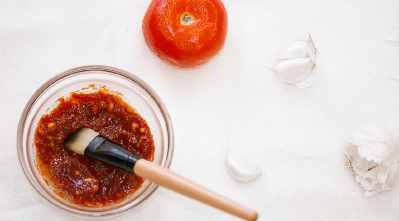 Tomato face mask