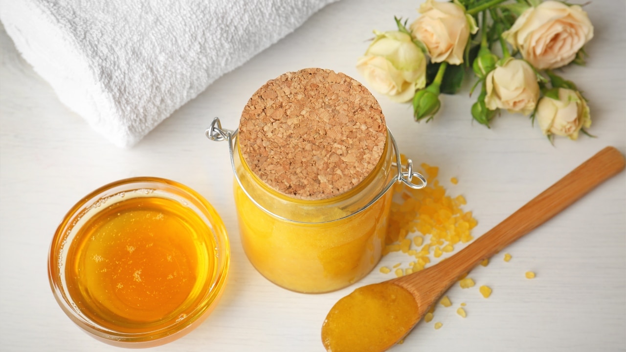 Raw honey scrub