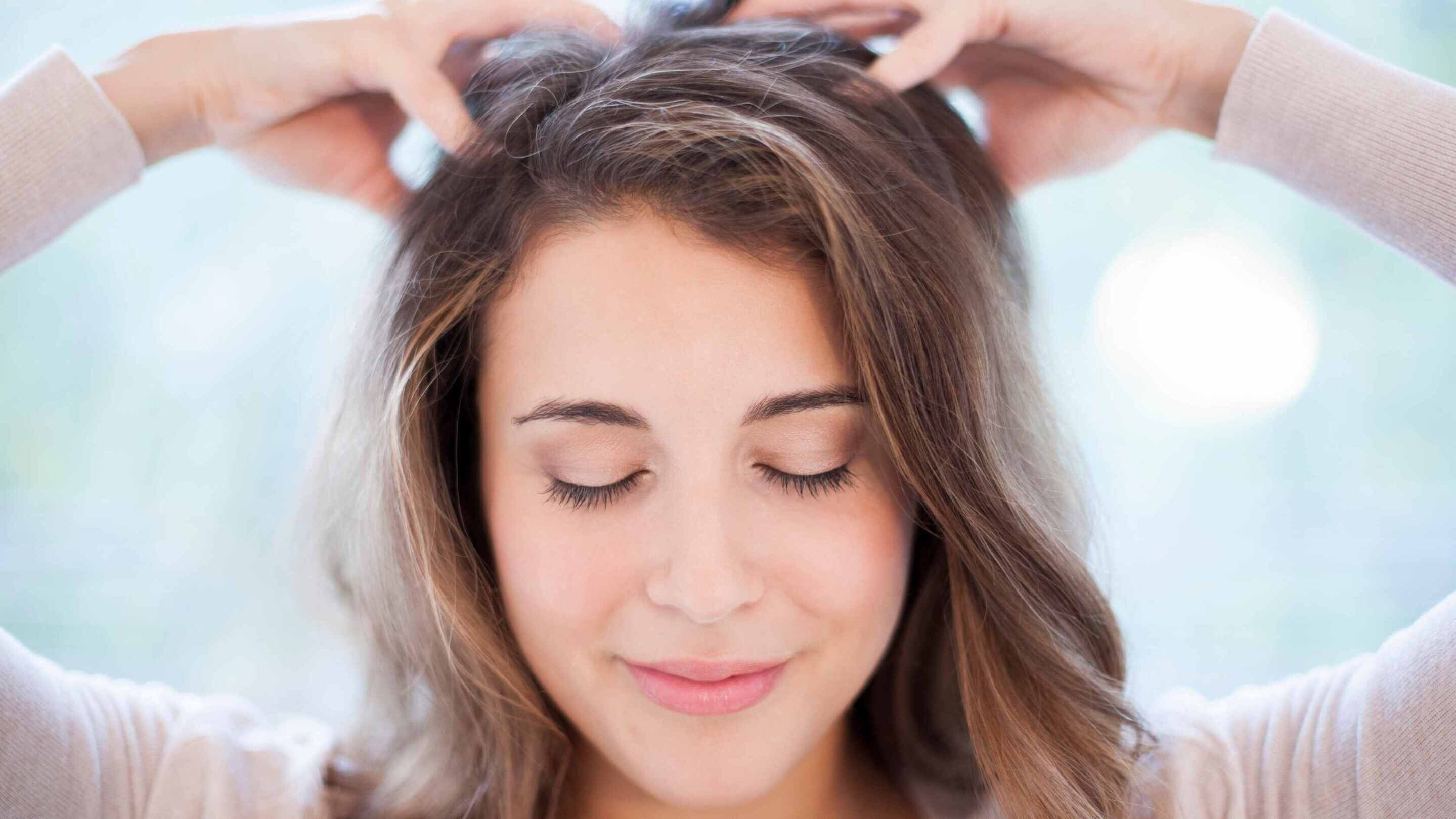 Treats dandruff and itchy scalp