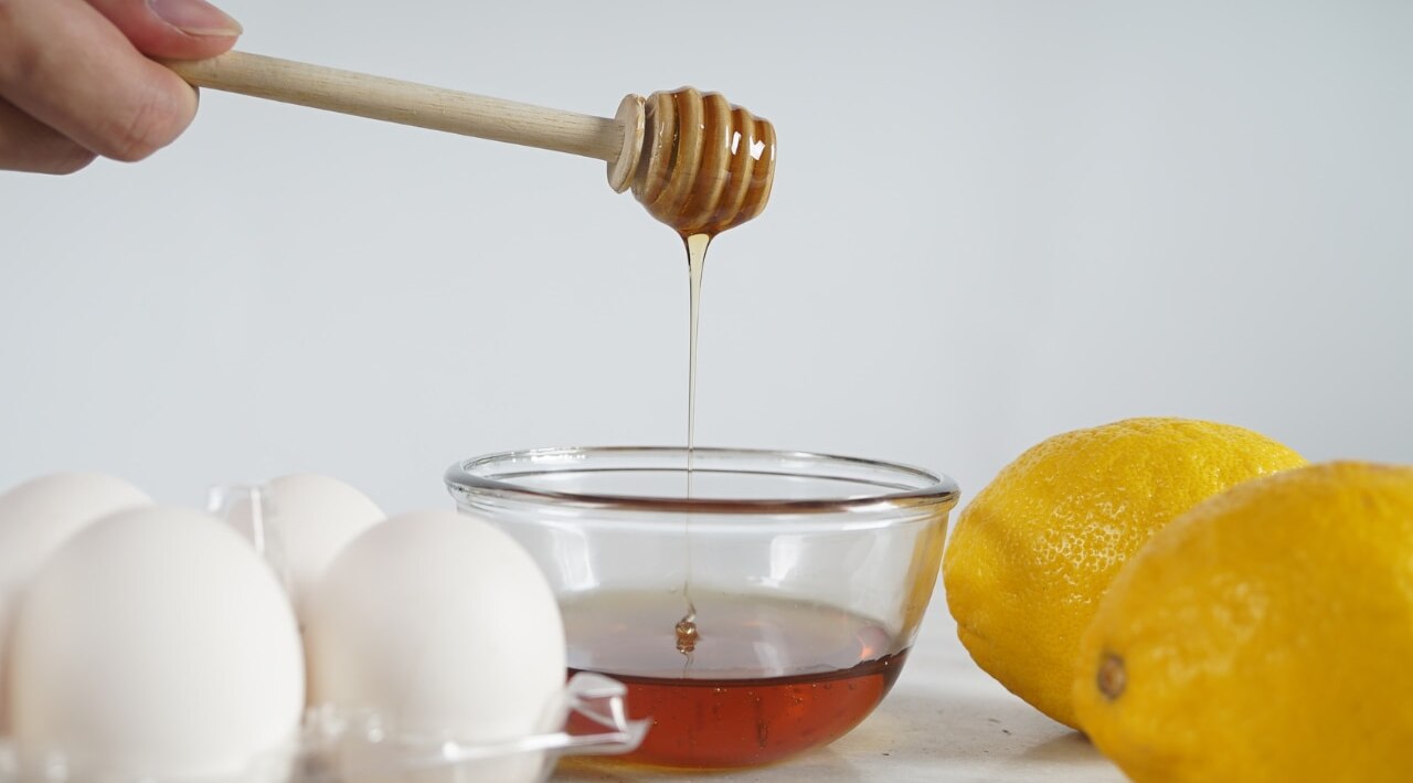 Egg, Lemon and Honey hair pack for an oil free scalp