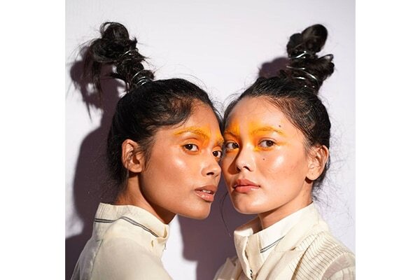 Glossy and graphic