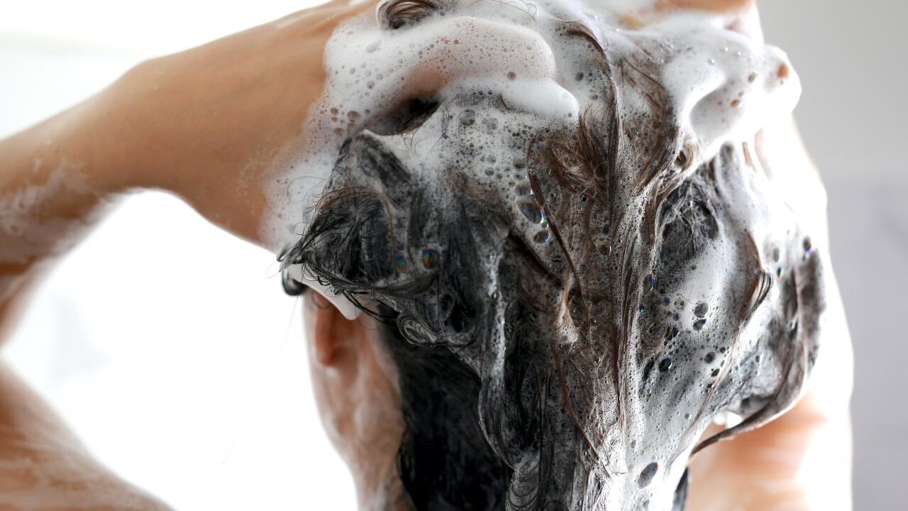 2. Hair wash massage