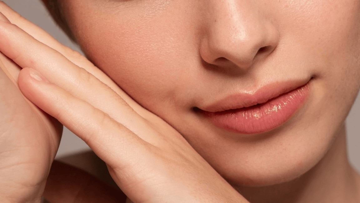 How To Get Soft Lips Naturally: Top 10 Tips