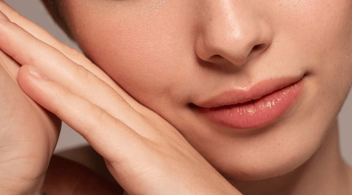 How To Get Soft Lips Naturally: Top 10 Tips