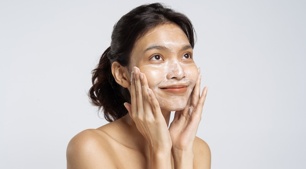 Niacinamide Face Wash or Niacinamide Toner