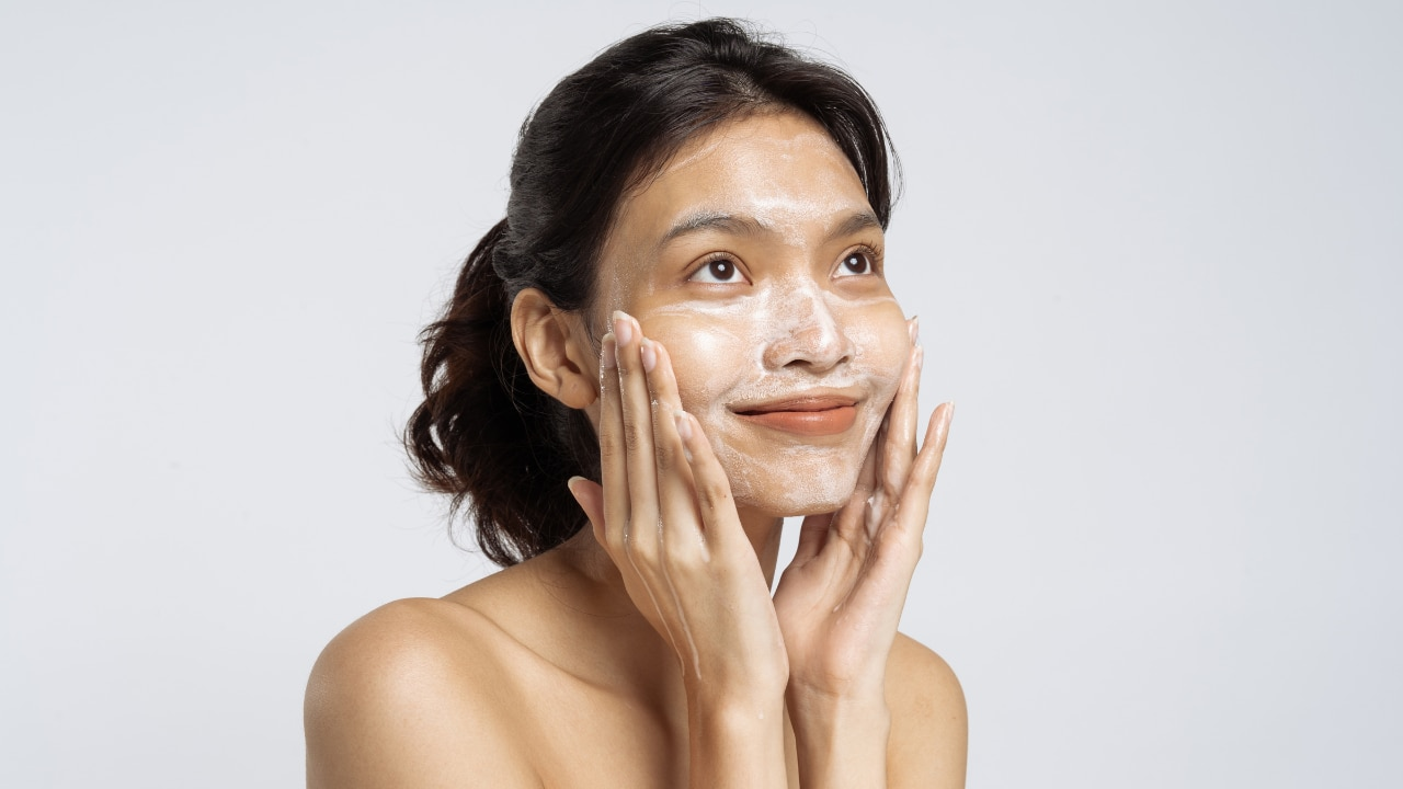Niacinamide Face Wash or Niacinamide Toner