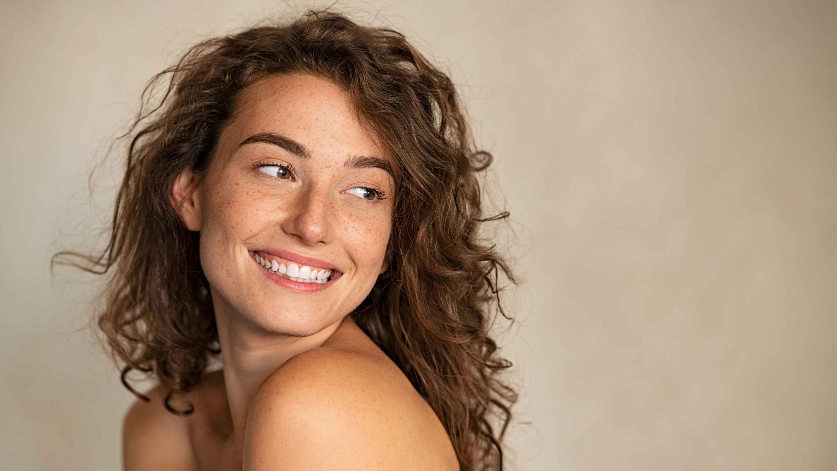 How To Get Rid Of Freckles On The Face - 5 Ways To Do It