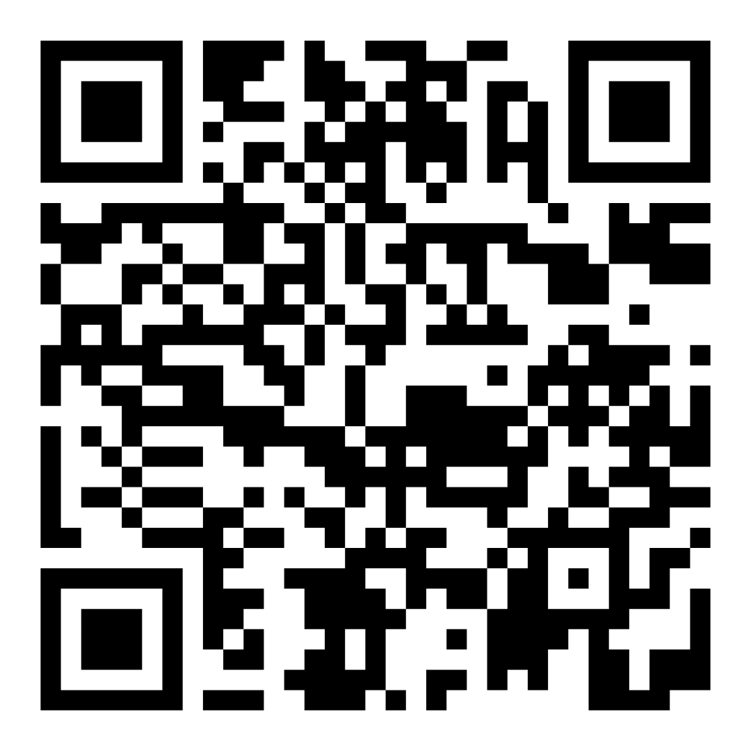 Kiki tem pele negra e cabelos castanhos, usa óculos e um uniforme vermelho da Kibon