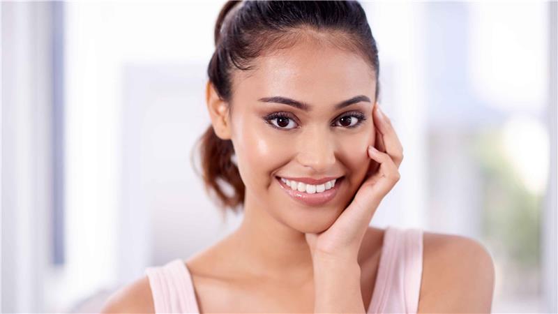 Fades Dark Spots &amp; Pigmentation
