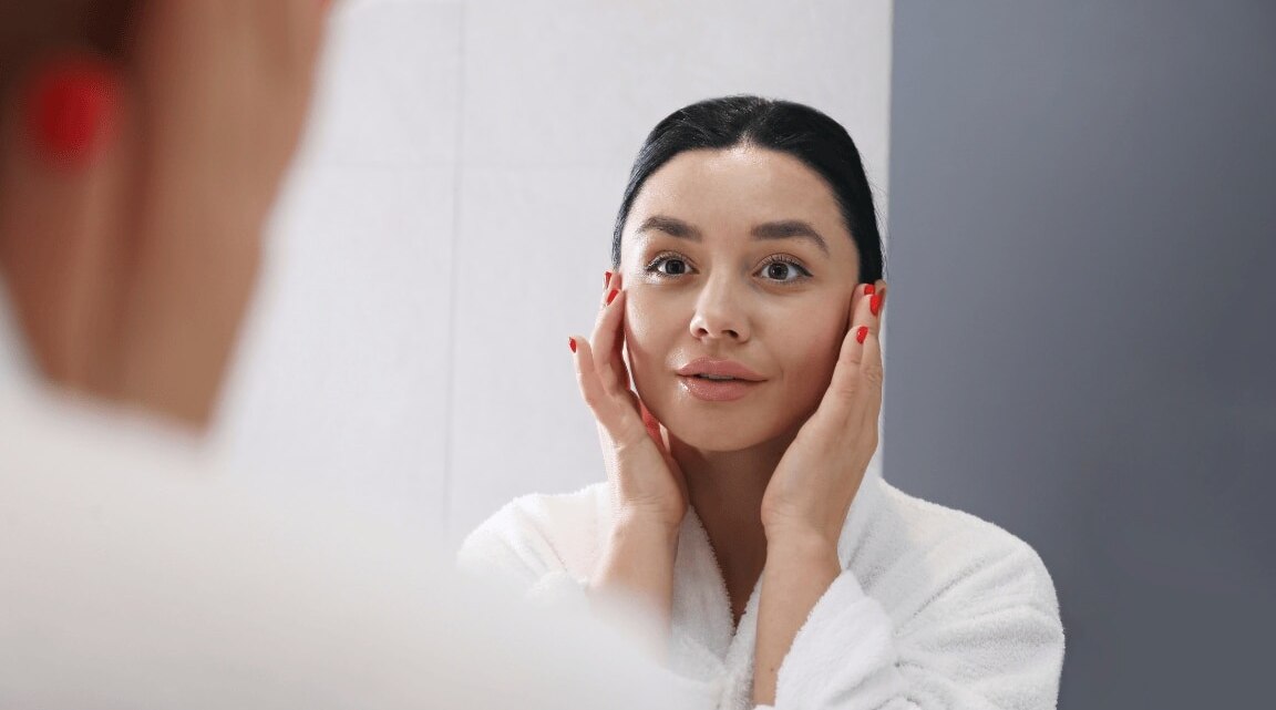 Does Drinking Hot Water With Honey Improve Your Skin? : Let’s Find Out
