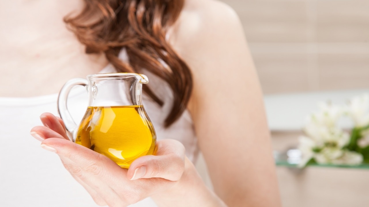 As a Pre-Shampoo Treatment