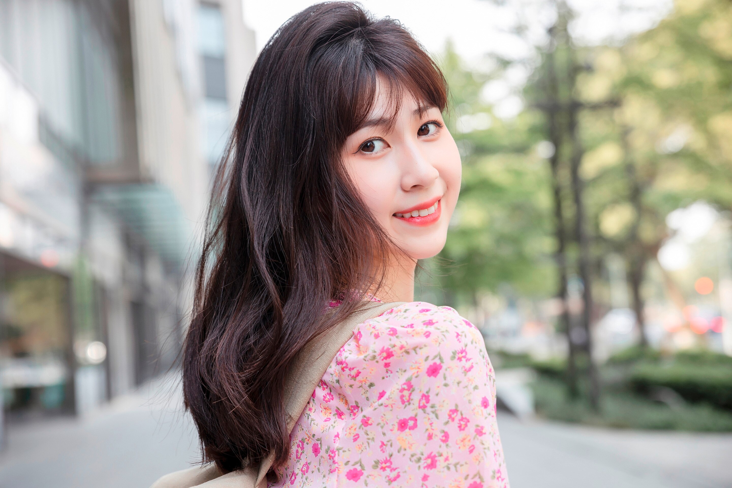 Asian woman with white and plump skin.