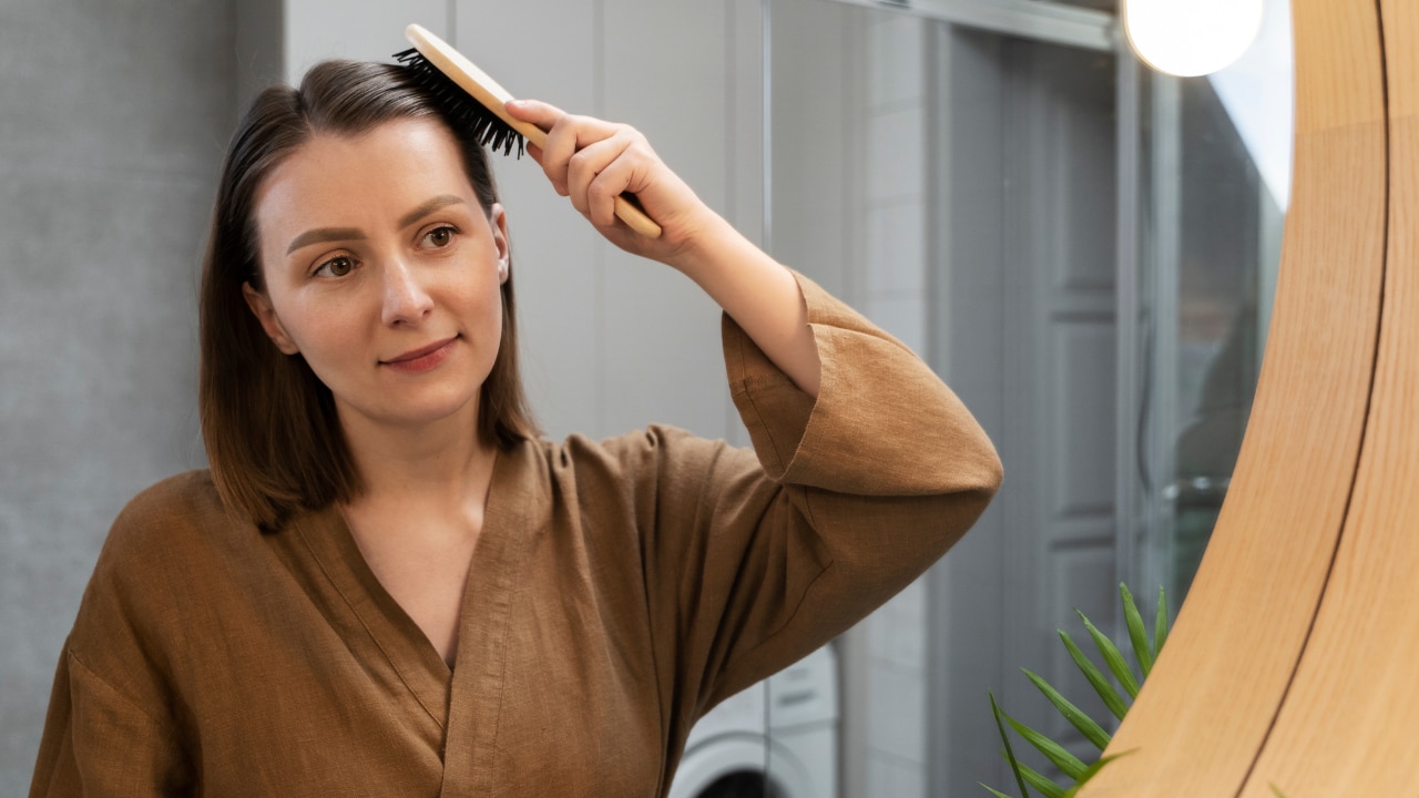 Styling aid for flyaways image