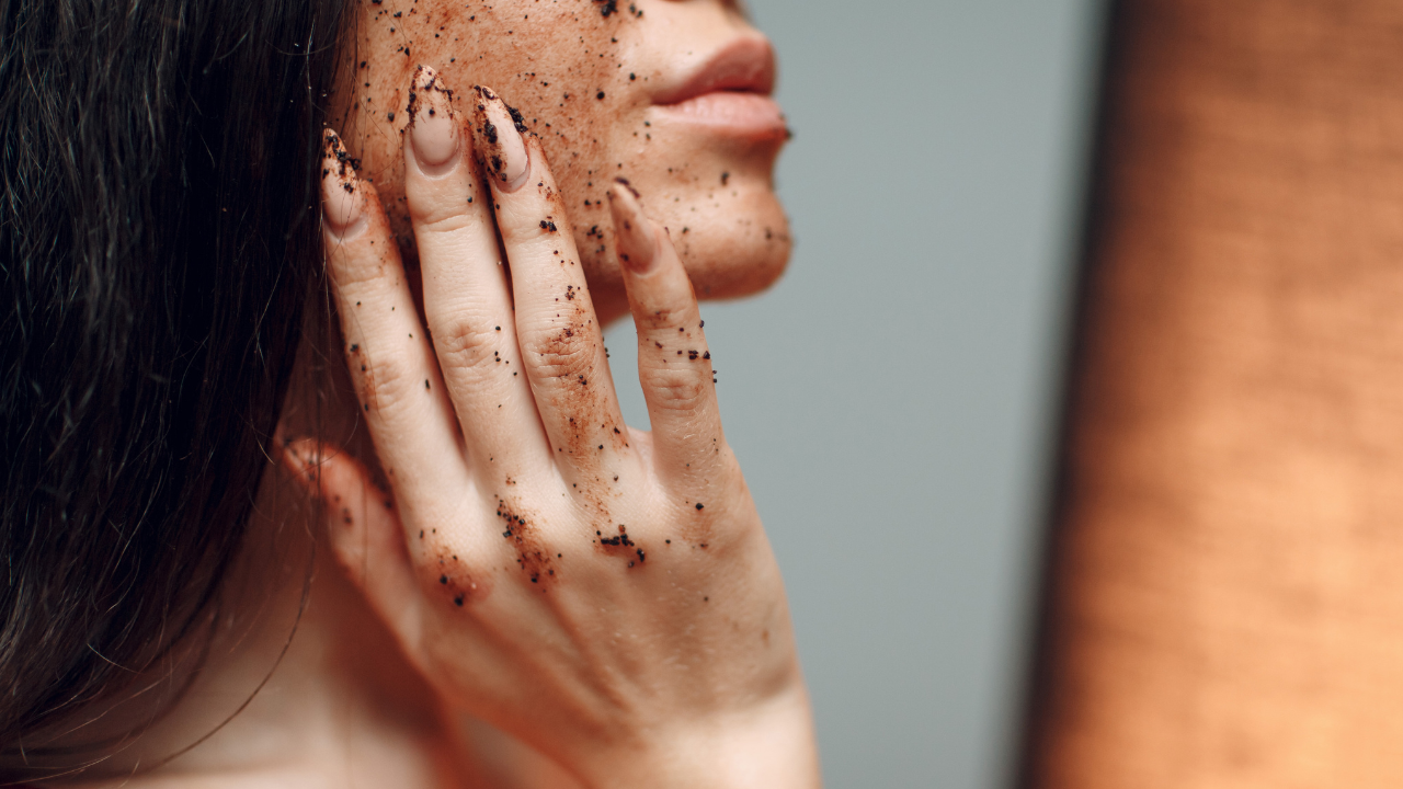 Coffee Scrub Benefits for Skin - Boosts circulation