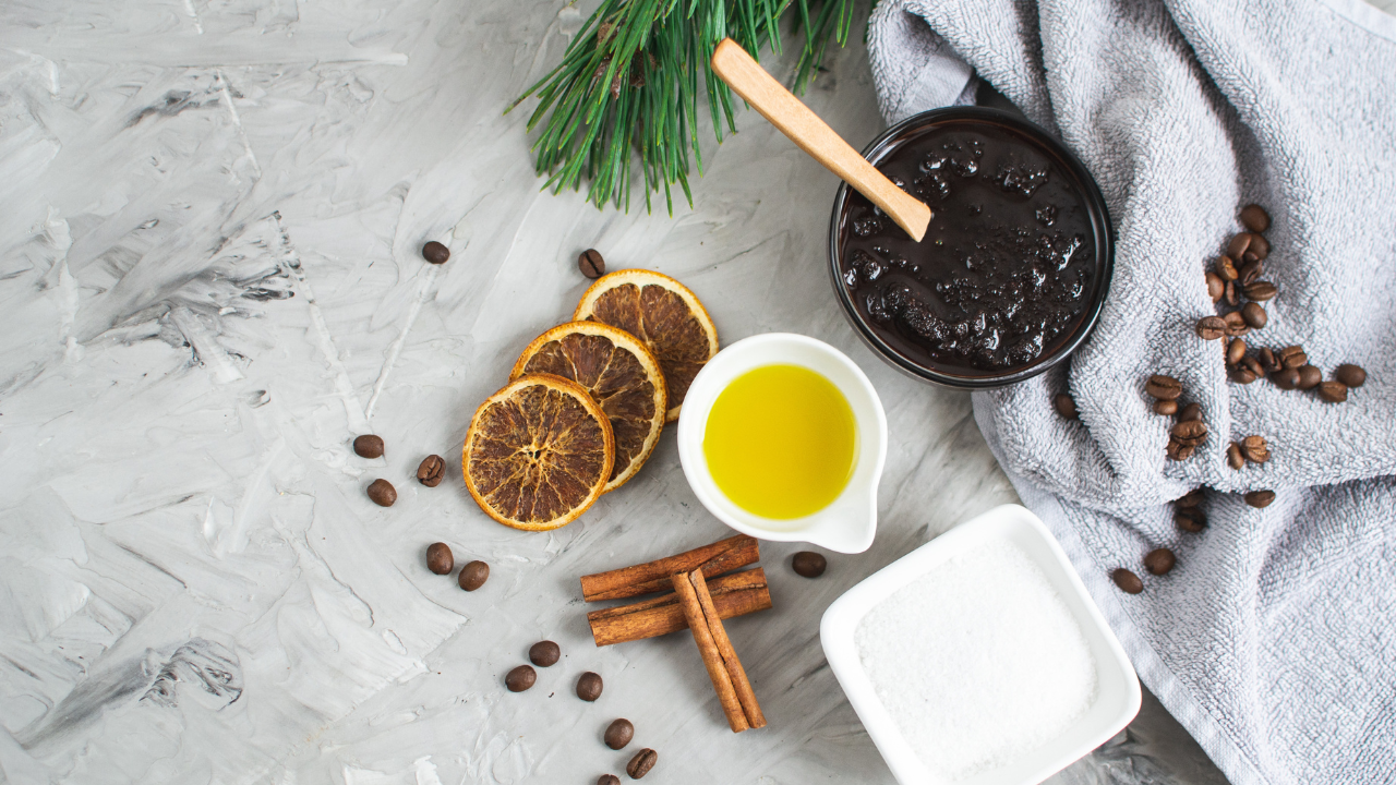 Coffee and lemon scrub