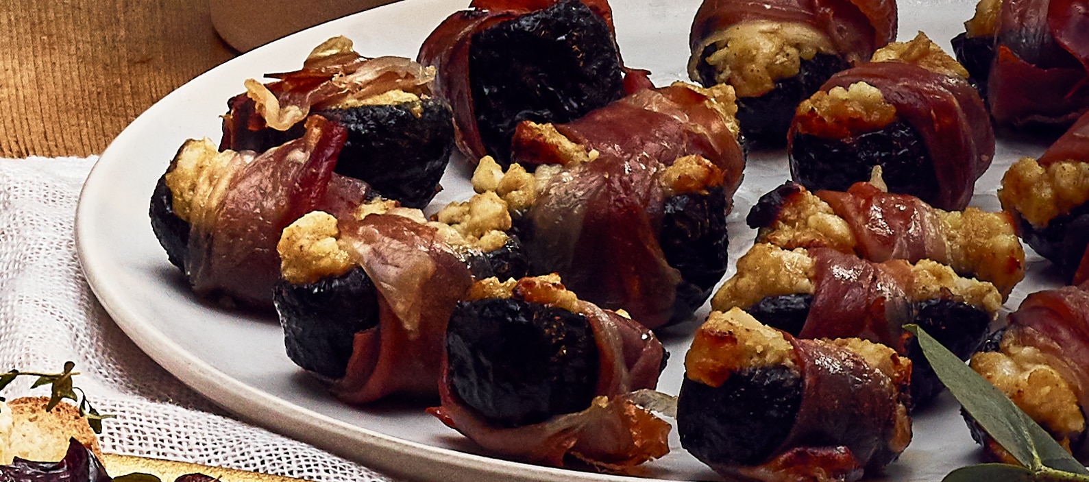 Prunes stuffed with Goats Cheese and wrapped in Bacon or Parma Ham 1 H 20 MINS  recipe