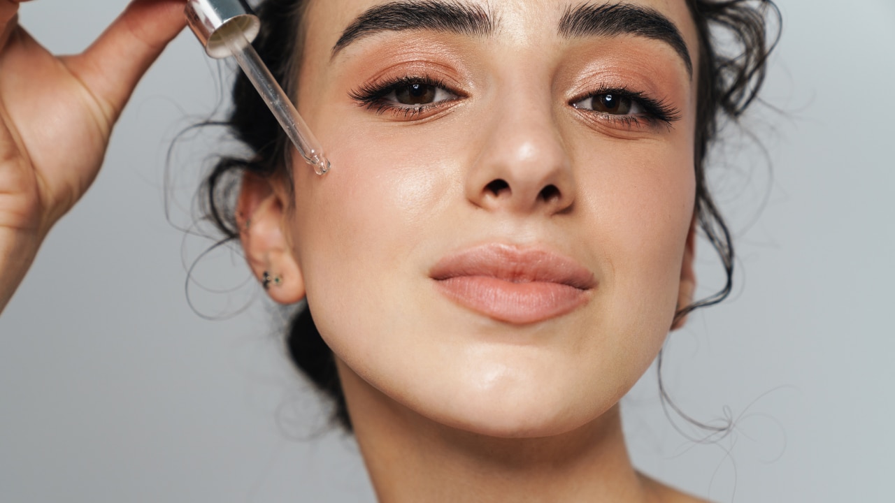 How to Layer Vitamin C and Niacinamide Correctly Image