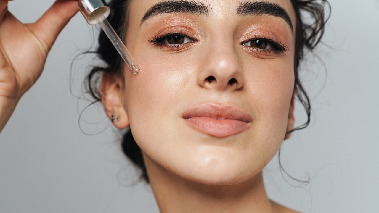 How to Layer Vitamin C and Niacinamide Correctly Image