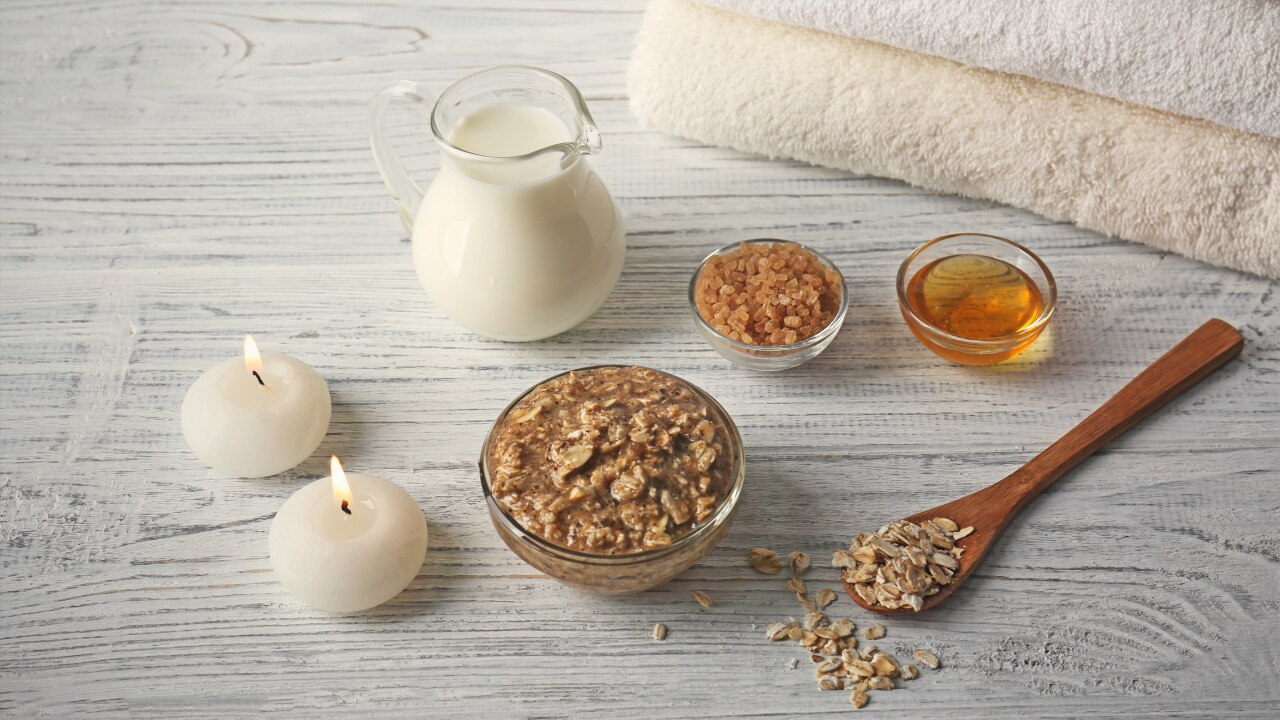 Raw Milk & Oatmeal Scrub - Exfoliation & Smoothening