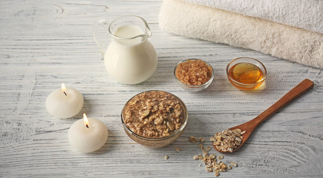 Raw Milk & Oatmeal Scrub - Exfoliation & Smoothening
