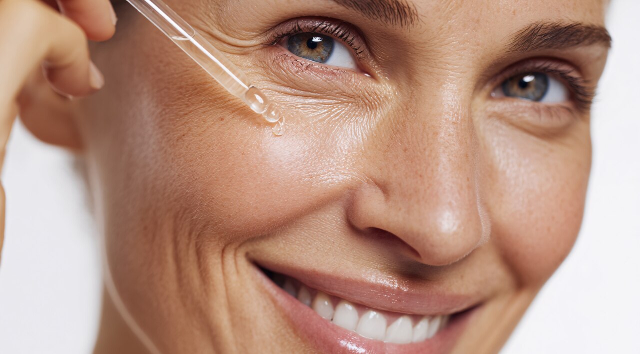 Plumps Fine Lines & Wrinkles