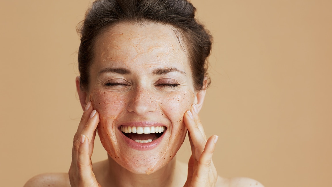 Homemade Face Scrub: Benefits and Easy DIY Recipes