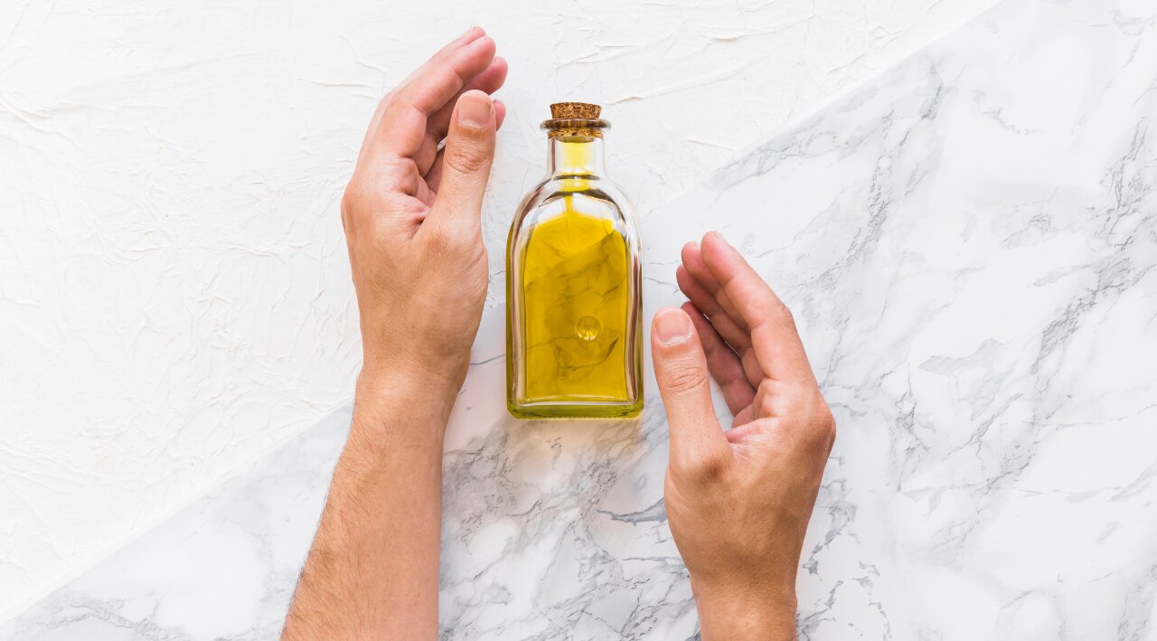 Myth 1: Oiling causes more hair fall Image