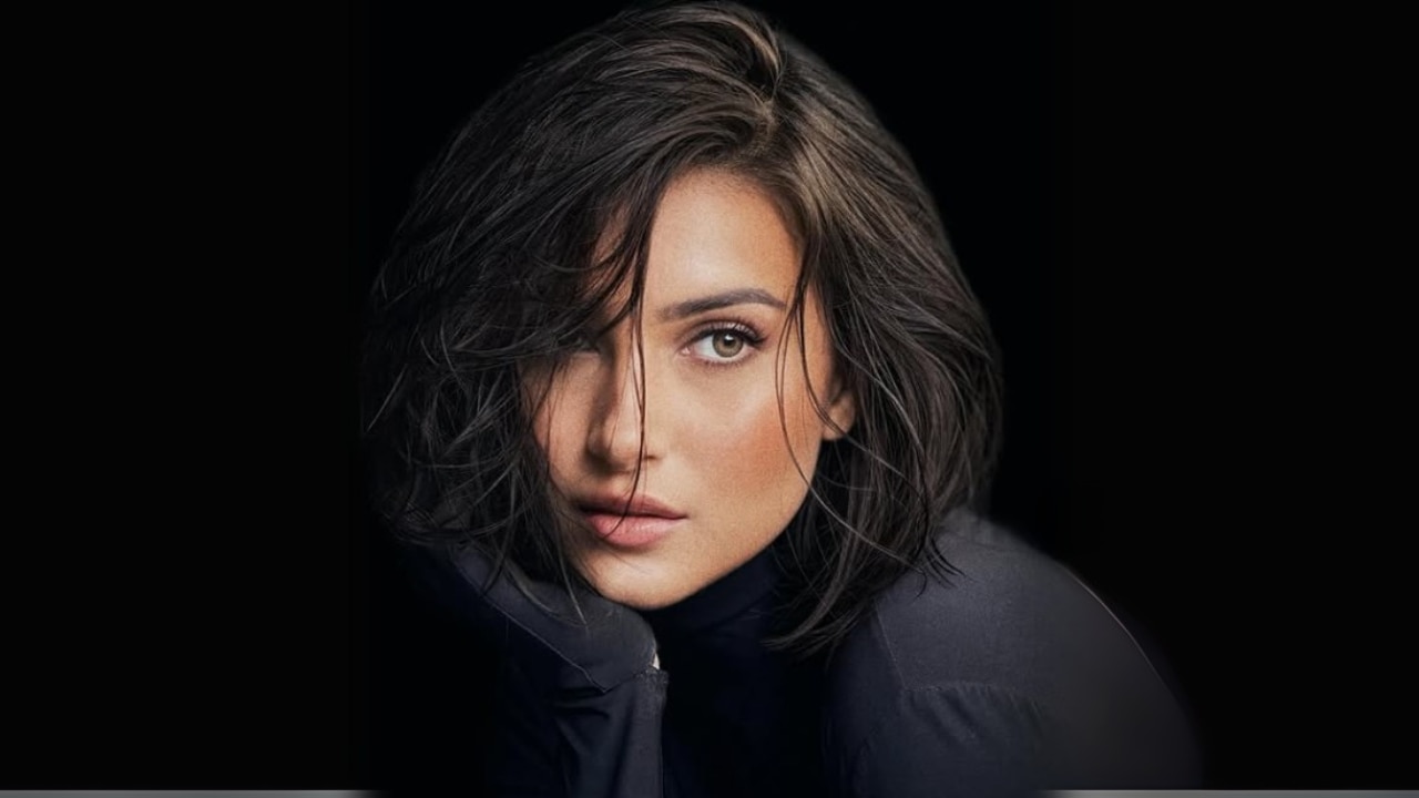 Pixie Feather Cut Image