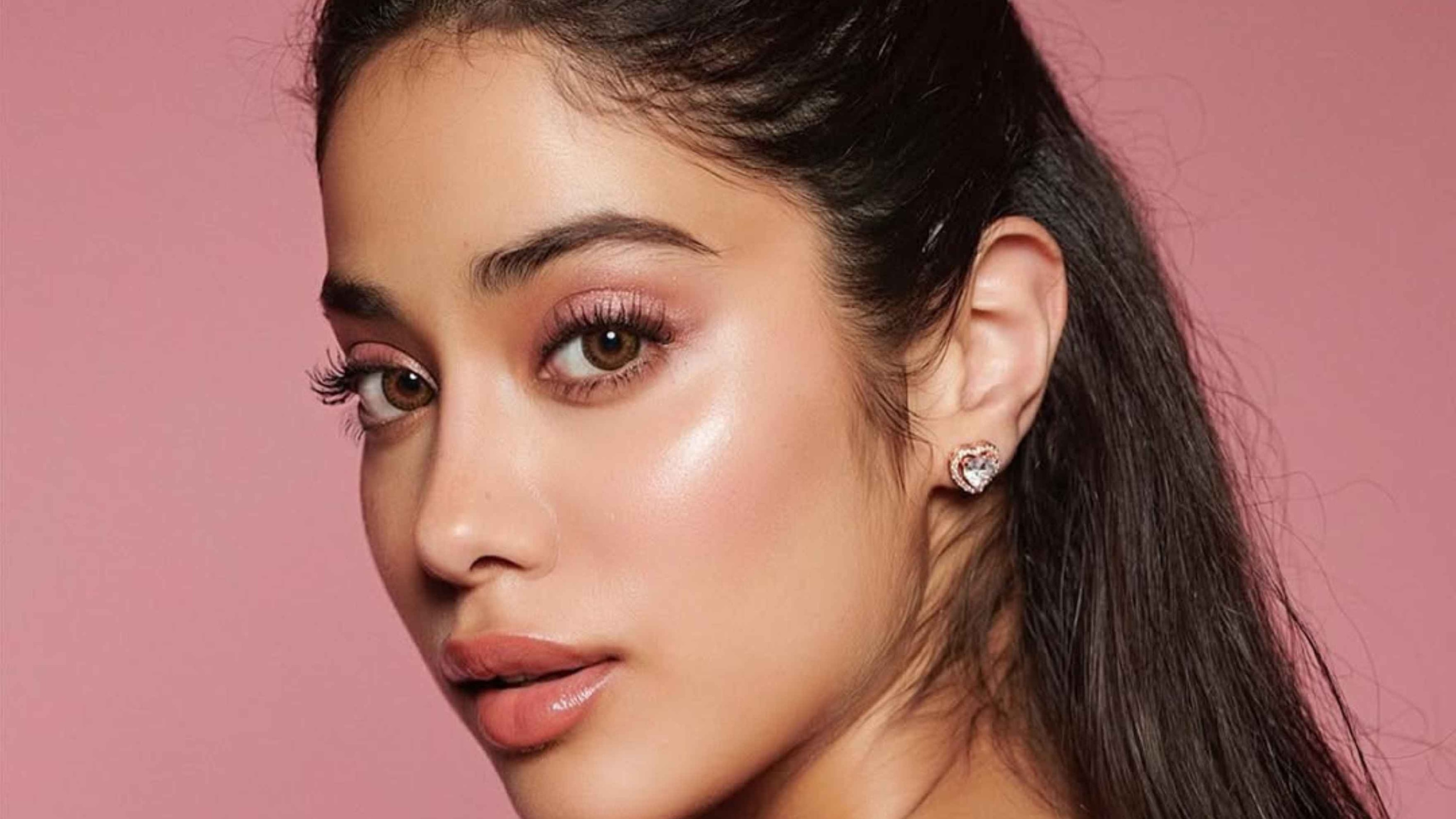 Benefits Of The Dewy Makeup Look Image