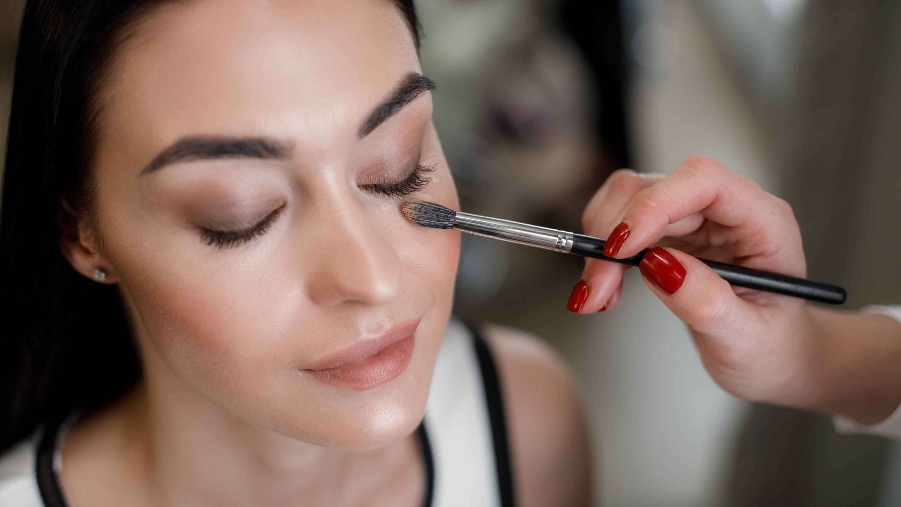 Set Your Makeup, Without Compromising On The Glow Image