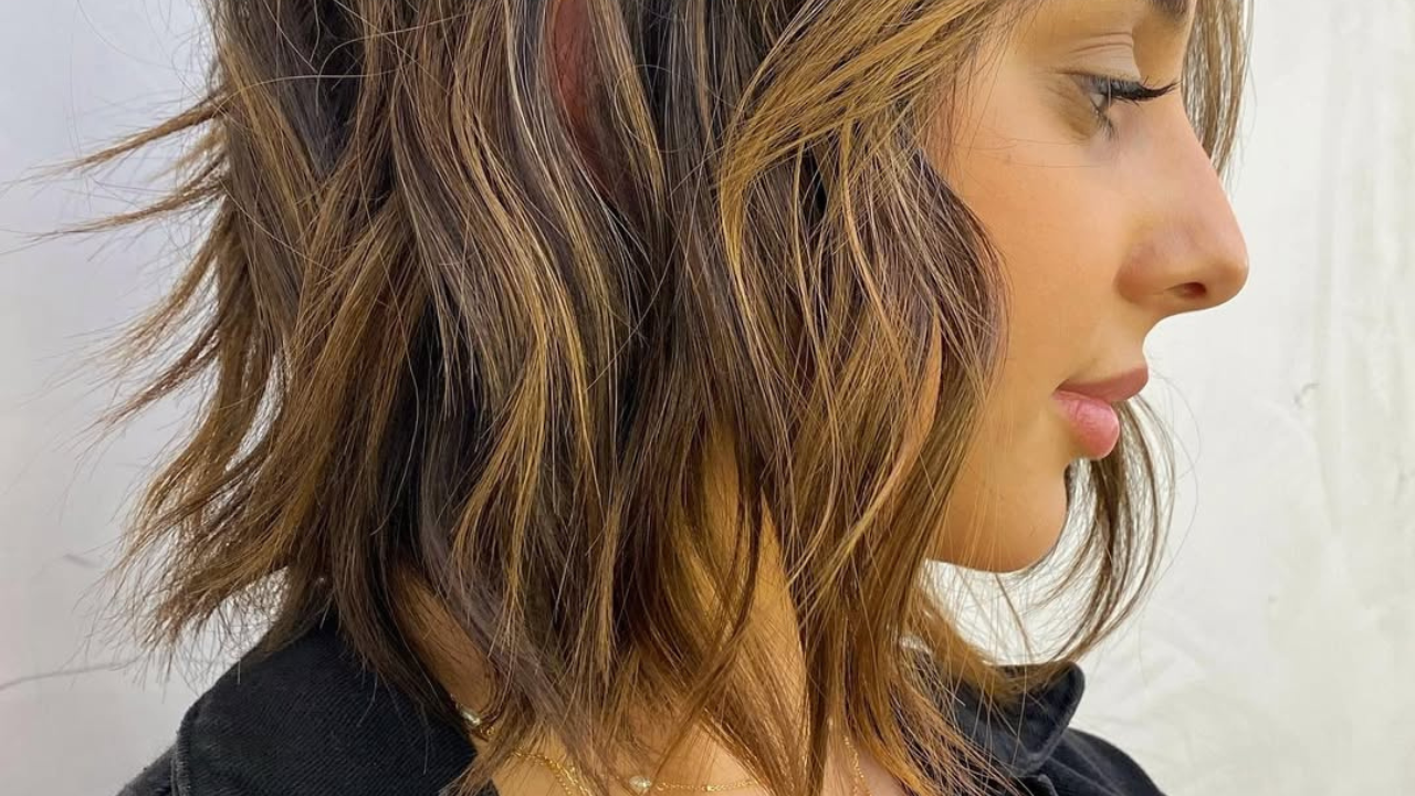 Wavy Textured Lob (long layer cut for short hair)
