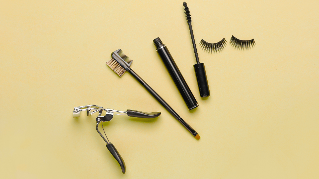 Types of Mascara: Picking the Right Wand for You Image