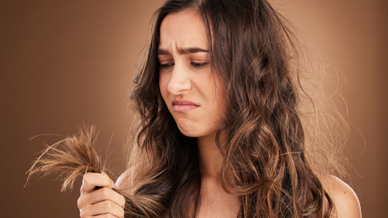 Causes of Frizzy Hair Image