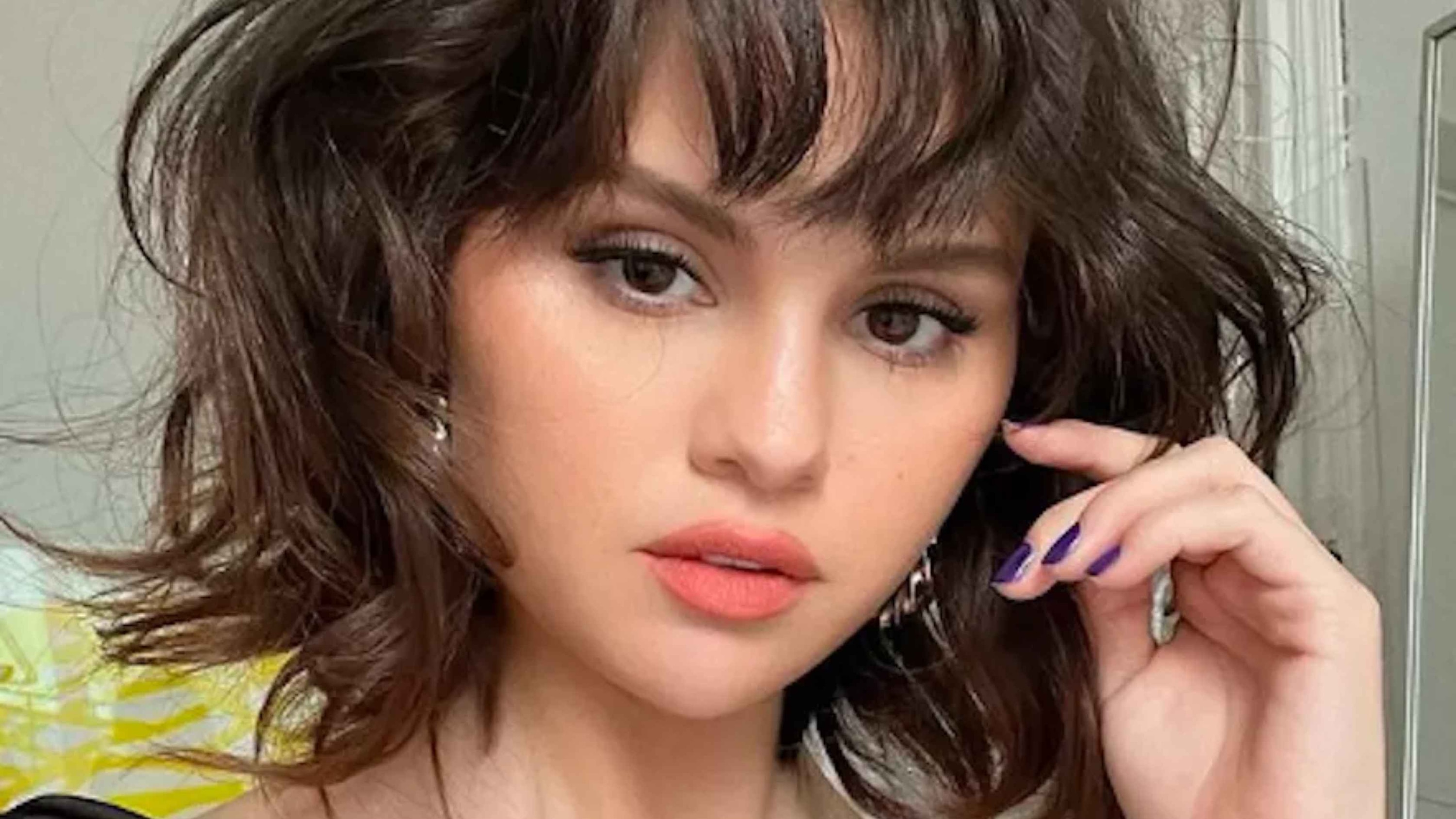 Wispy Bangs with Shoulder-Length Waves Image