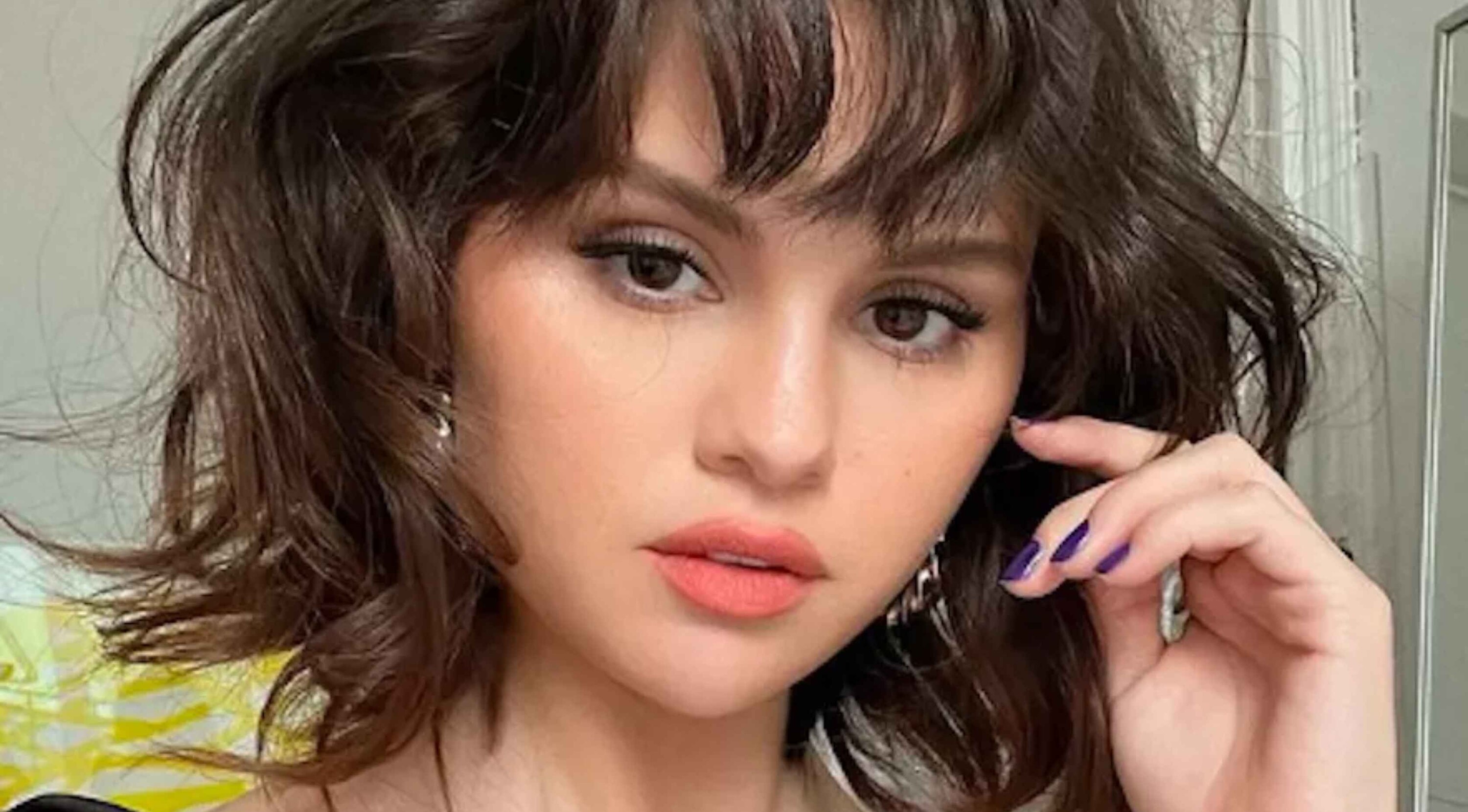 Wispy Bangs with Shoulder-Length Waves Image