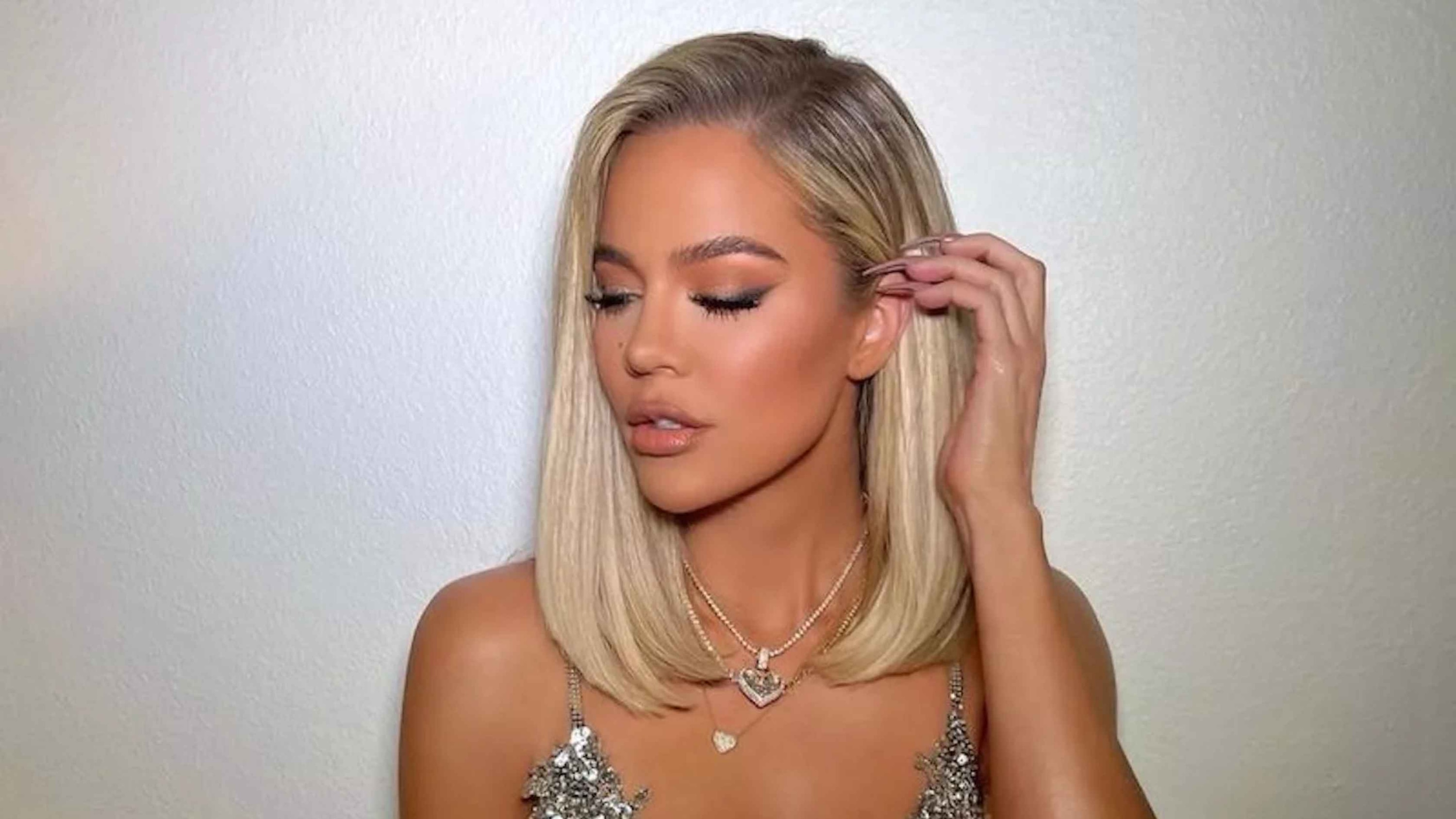 Sleek Lob with Side Part Image