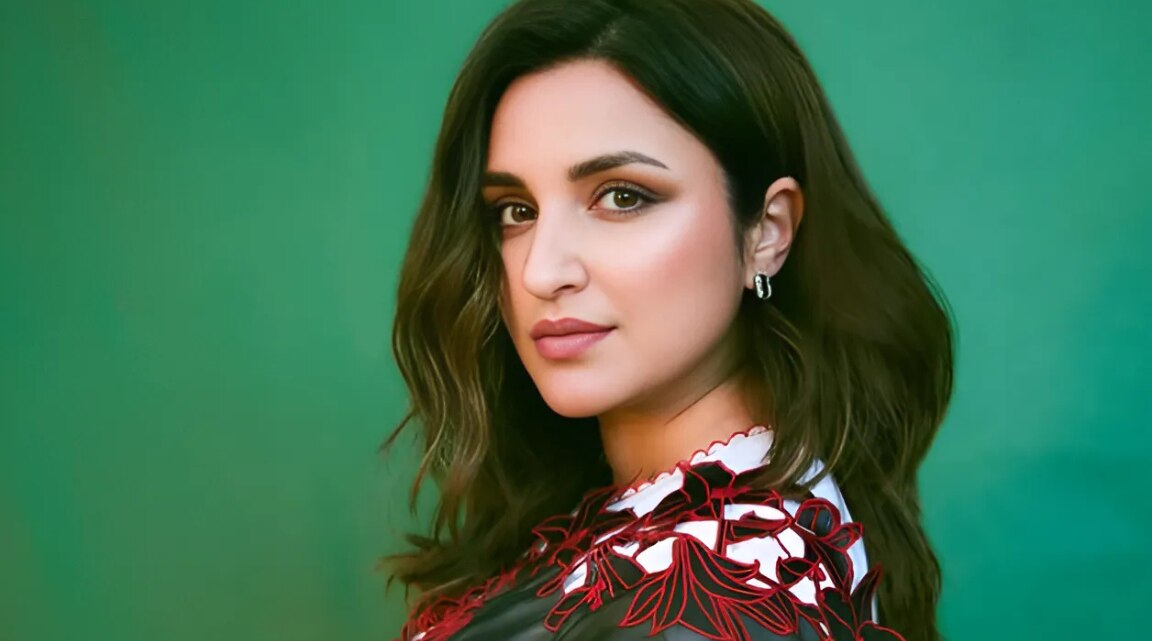 Best Haircuts for Round Face - 30 Trending Cuts