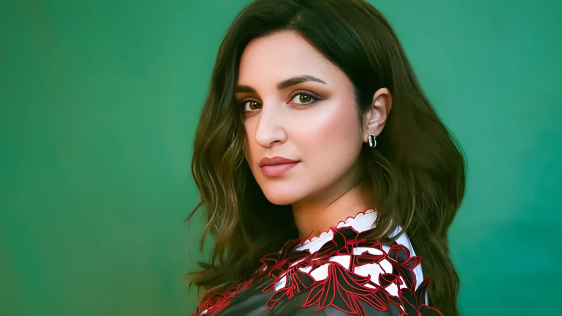 Best Haircuts for Round Face - 30 Trending Cuts