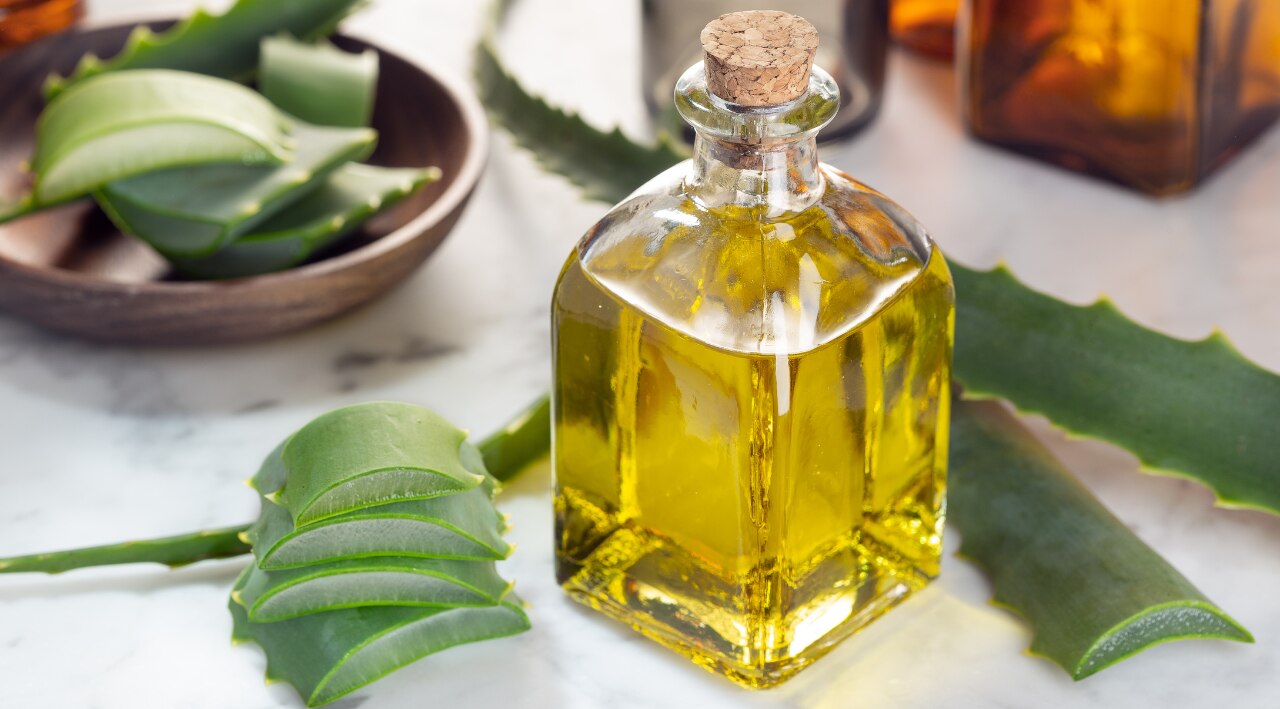 For Frizz Control: Argan Oil + Aloe Vera Hydrating Mask