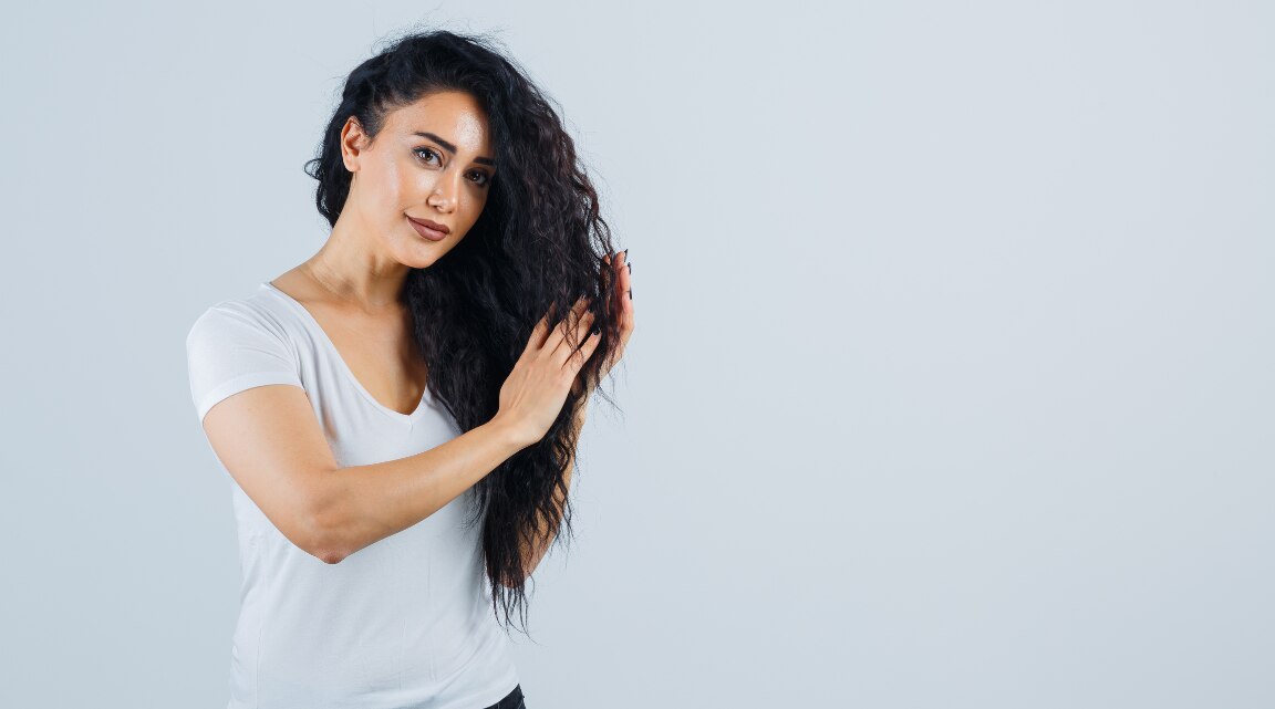 Hair Serum for Frizzy Hair - Benefits & Best Picks