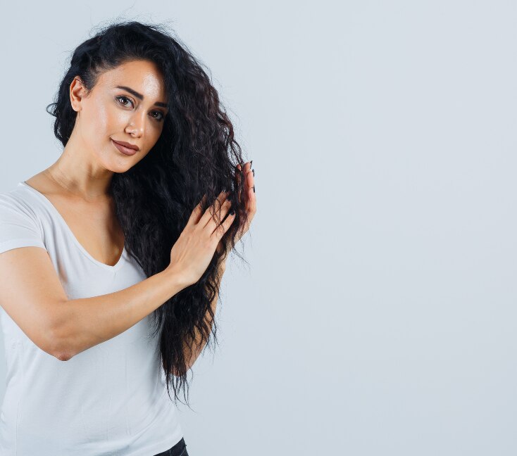 Image of Hair Serum for Frizzy Hair:  Key Benefits, How to Use & Best Picks