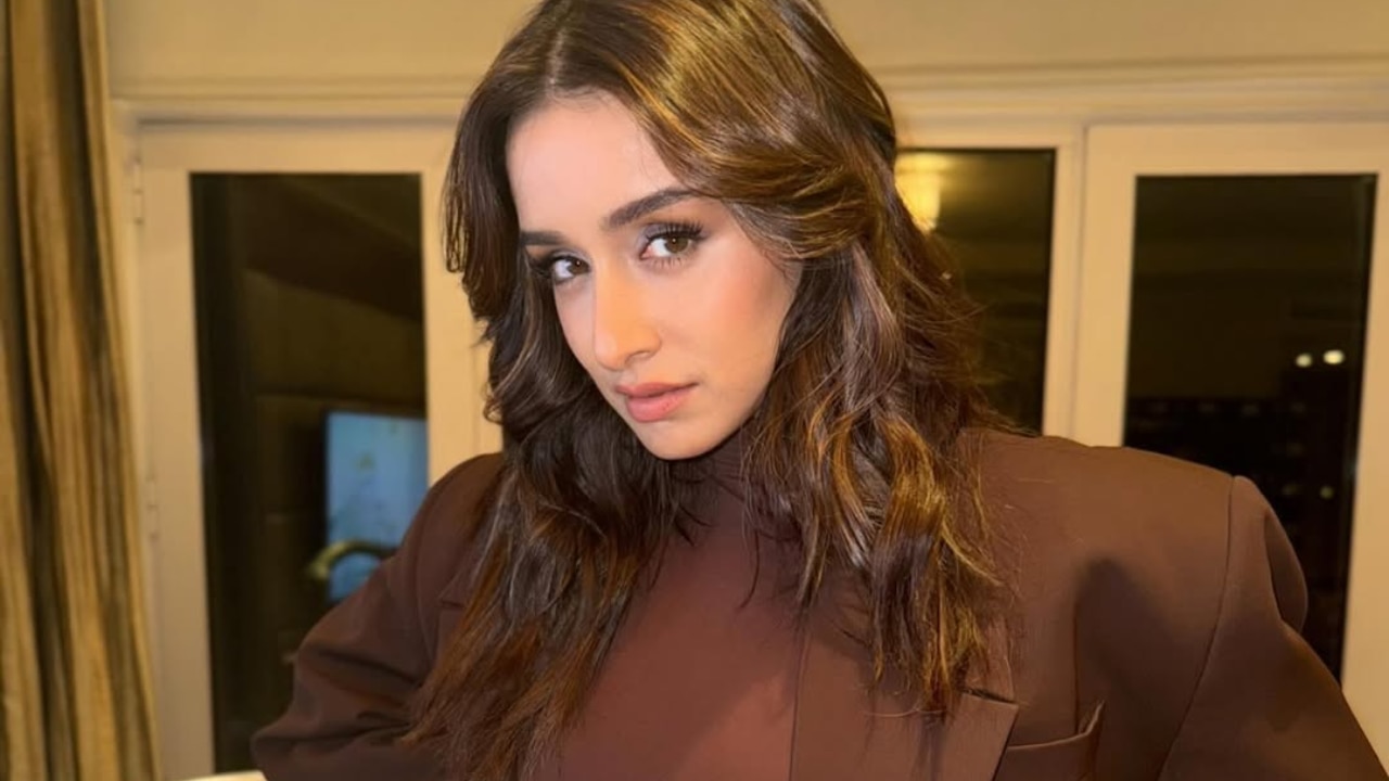 Classic Butterfly Cut Long Hair