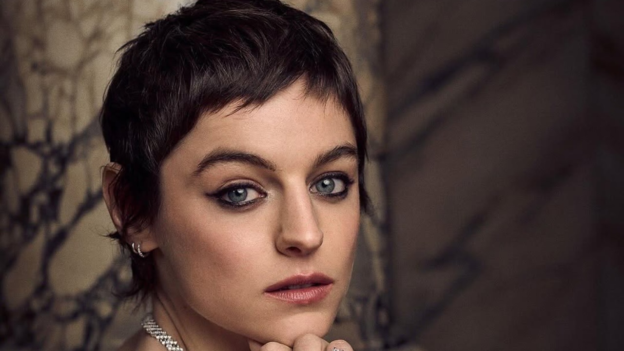 2. Cropped Pixie with Micro Bangs
