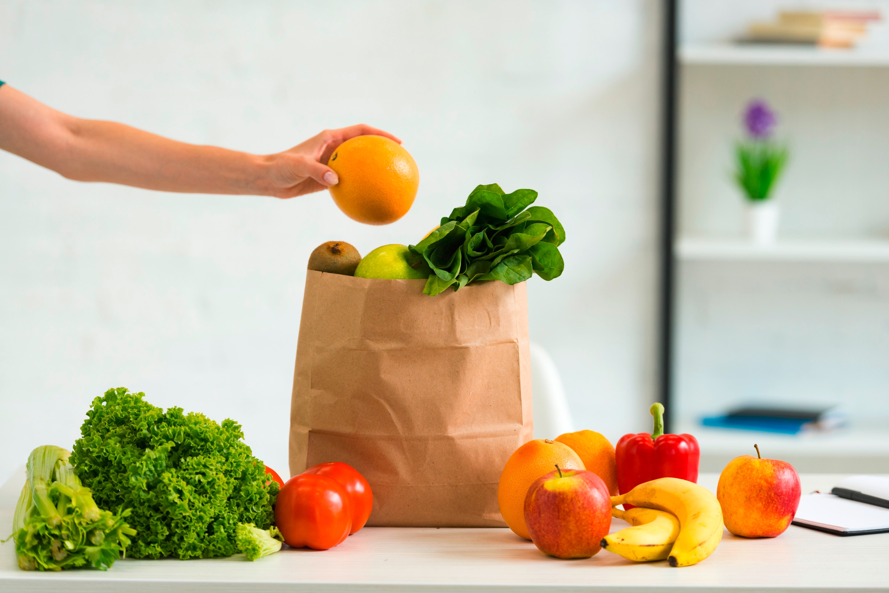 กินอะไรให้ผิวสวย? เปิดลิสต์อาหารช่วยบูสต์ผิวใส