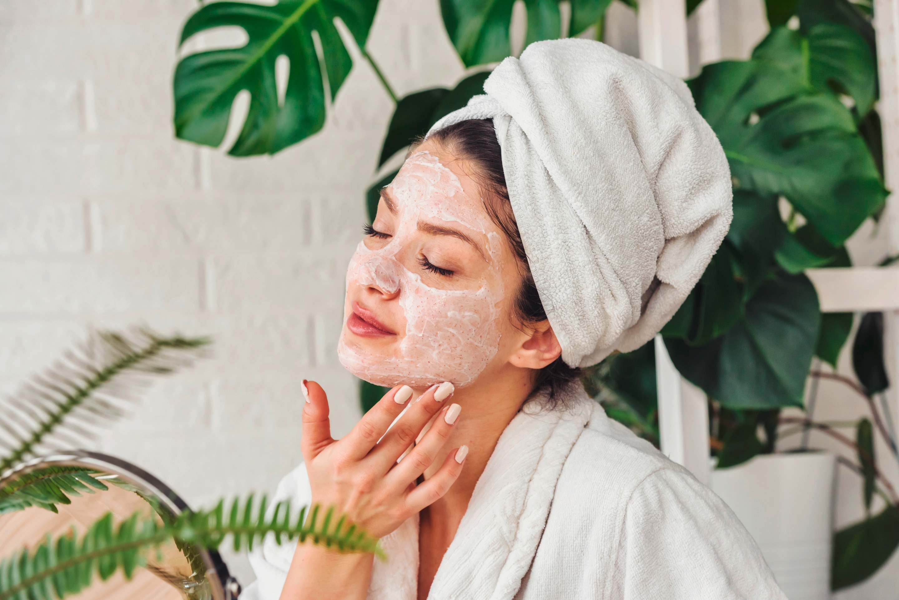 5 สูตรสครับหน้าจากธรรมชาติ ให้ผิวเนียนใส ห่างไกลสิว