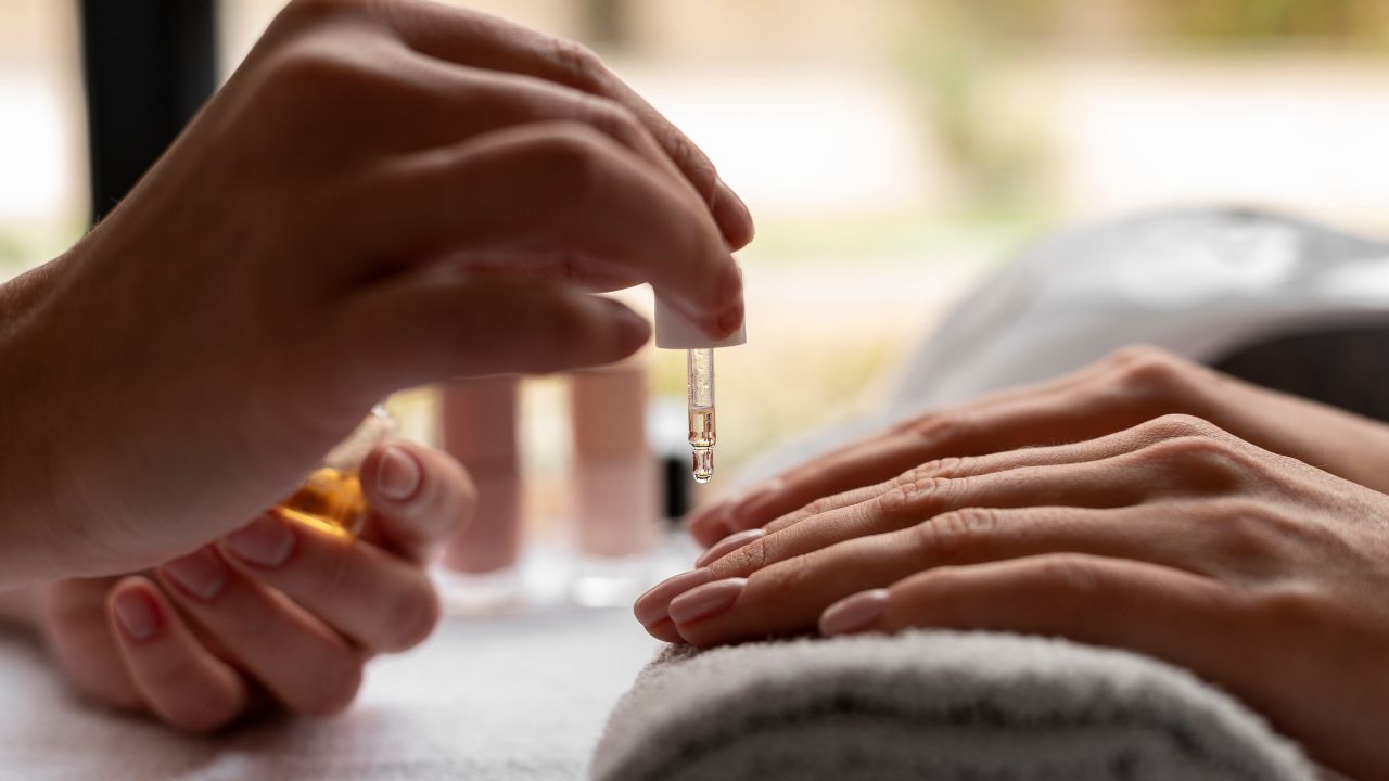 Use the Best Nail Oil for Growth 1 Image